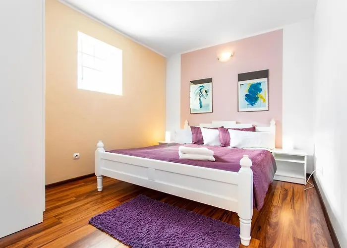 Plaza Apartament