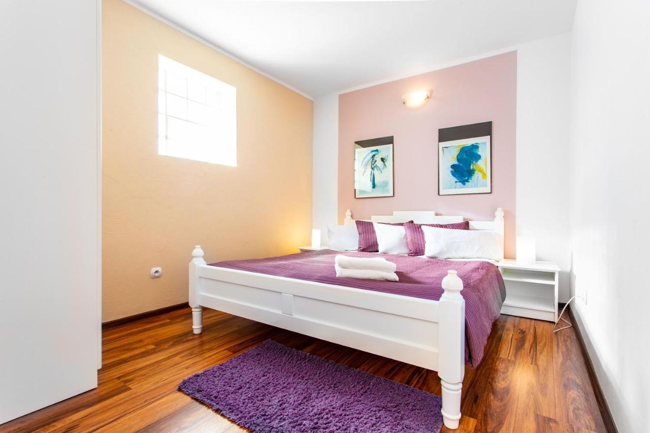 Plaza Apartment
