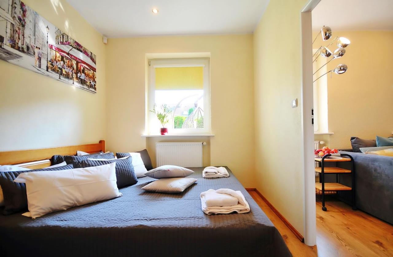 Plaza Apartment *