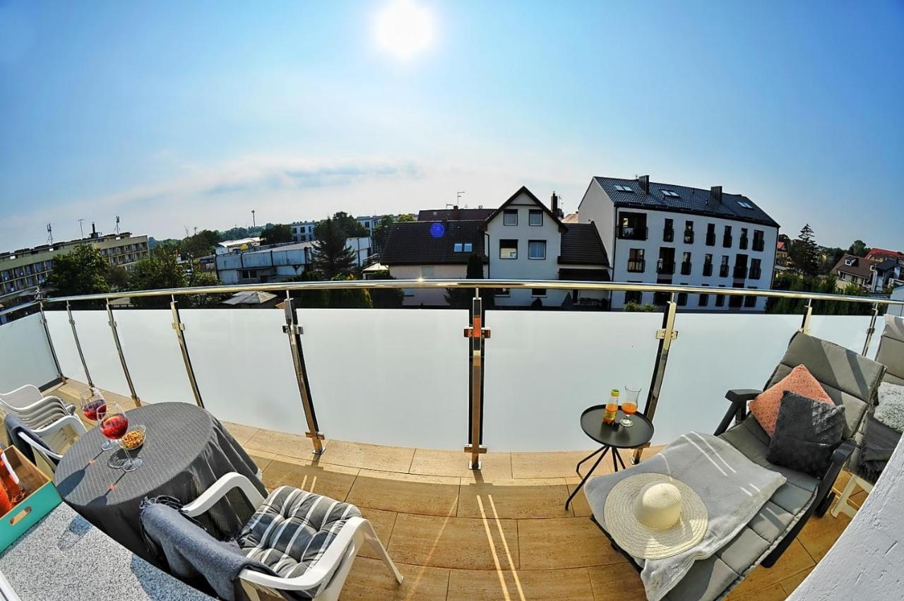 Plaza Apartment *